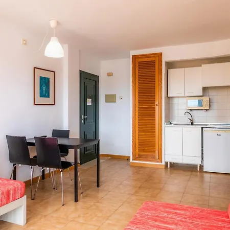 Apto Con Terraza 304 * Кала-Мільор
