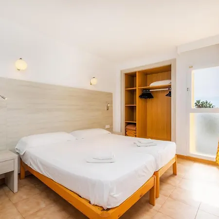 Hébergement de vacances Apto Con Terraza 304 *